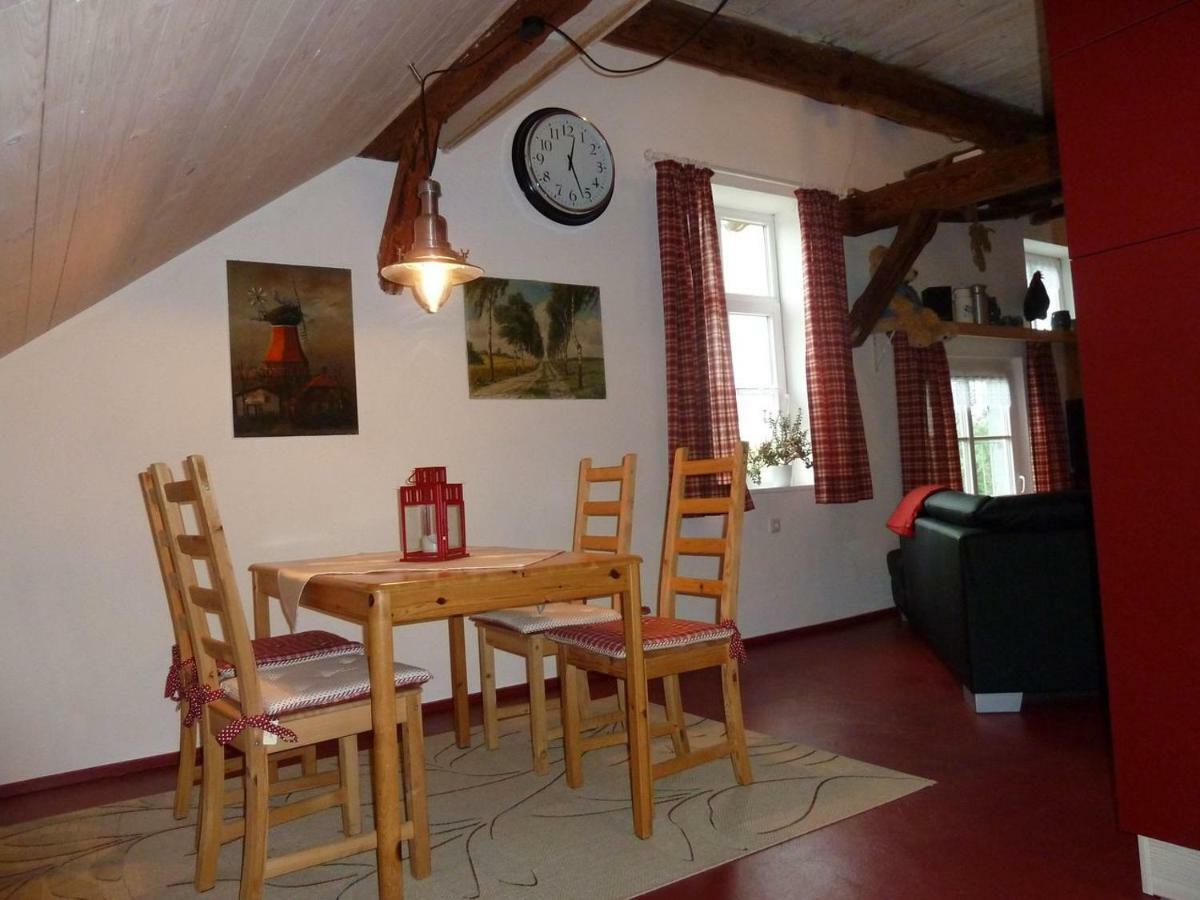 Apartment Muehlenteich In Der Oldenstaedter Wassermuehle